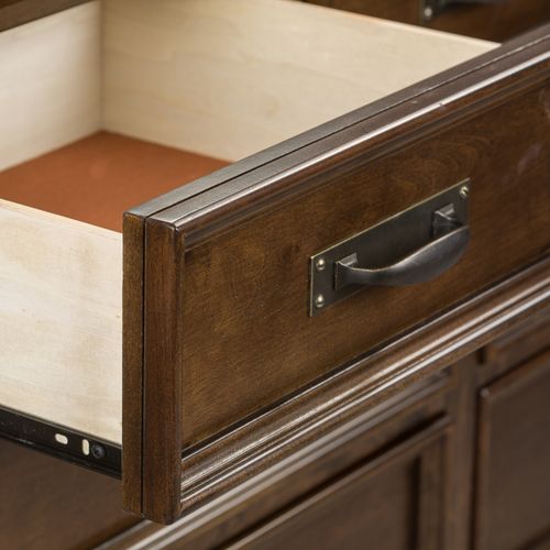 Sedly Dresser