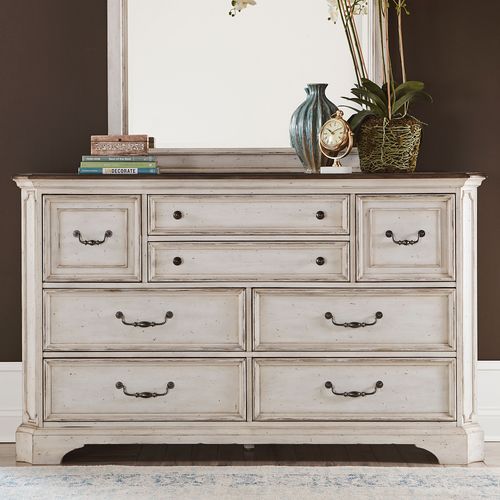Nabey Dresser
